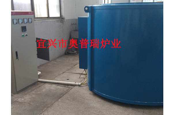 井式（滲碳、滲氮）電阻爐